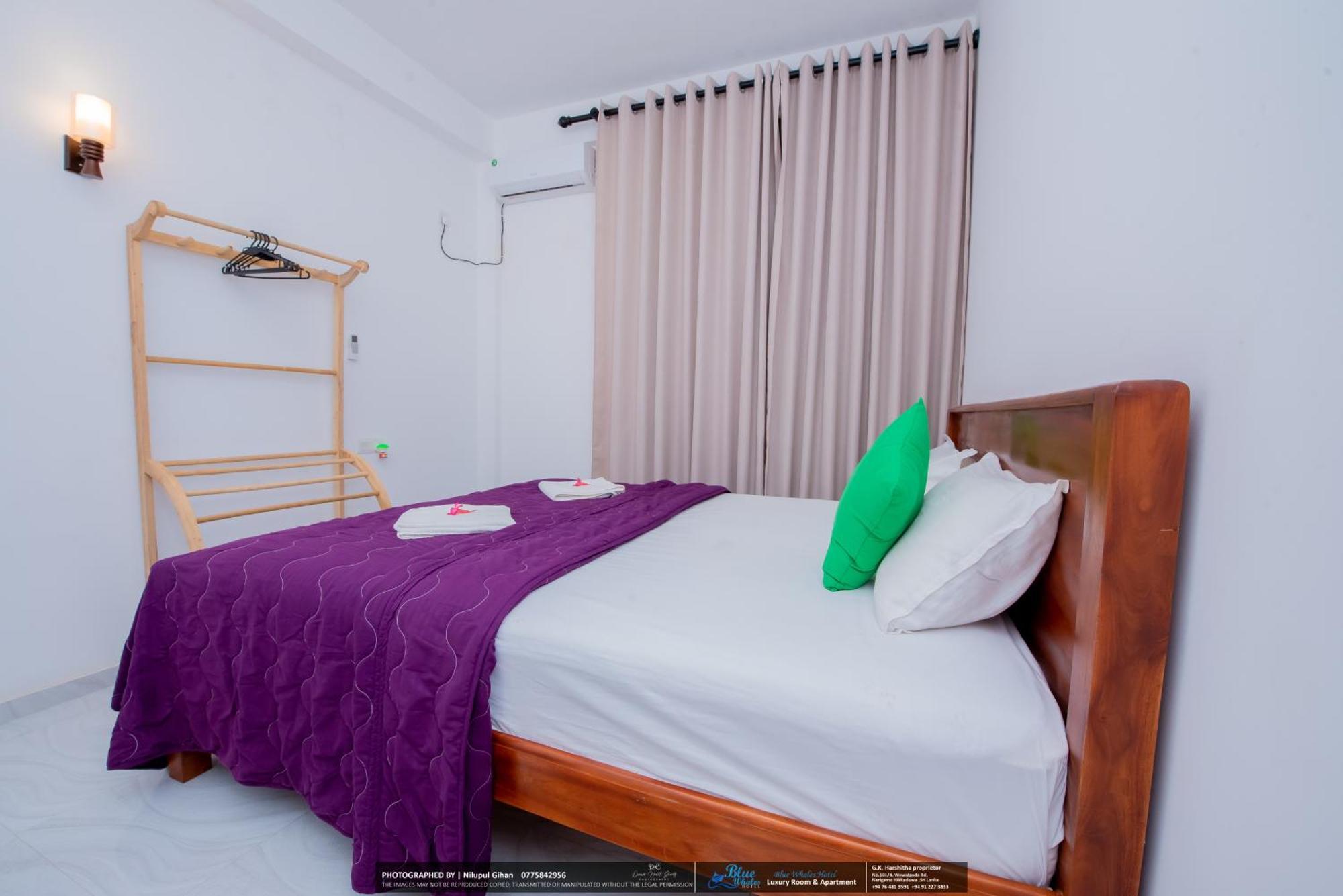Blue Whales Hotel Хіккадува Екстер'єр фото